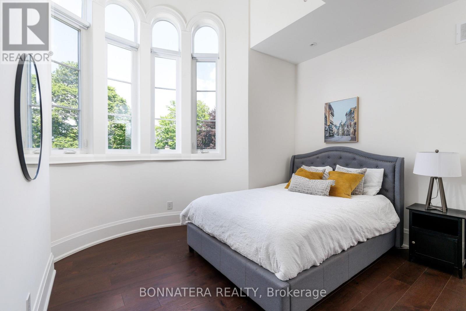 1042 Bridge Road Property Photo 30