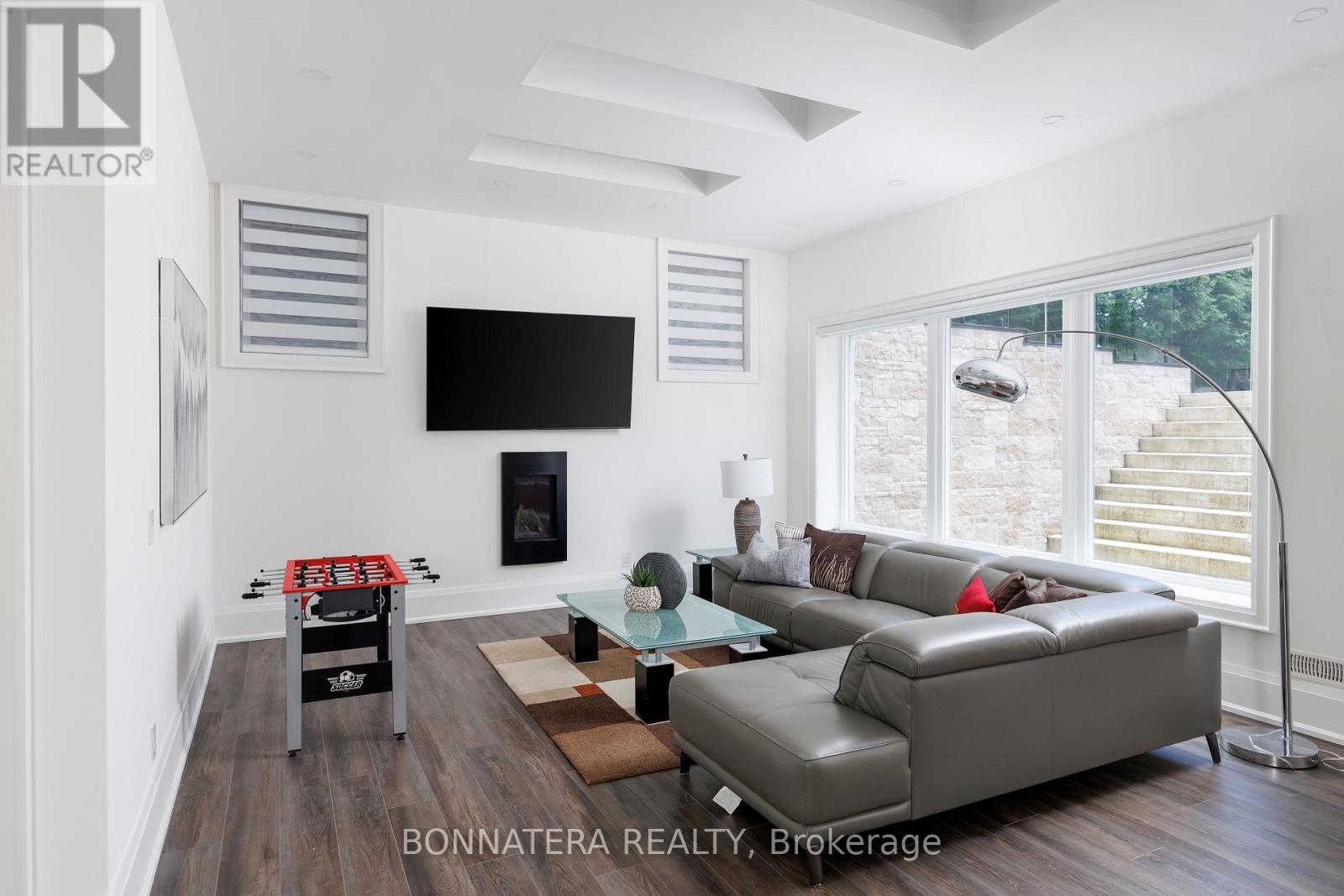 1042 Bridge Road Property Photo 45