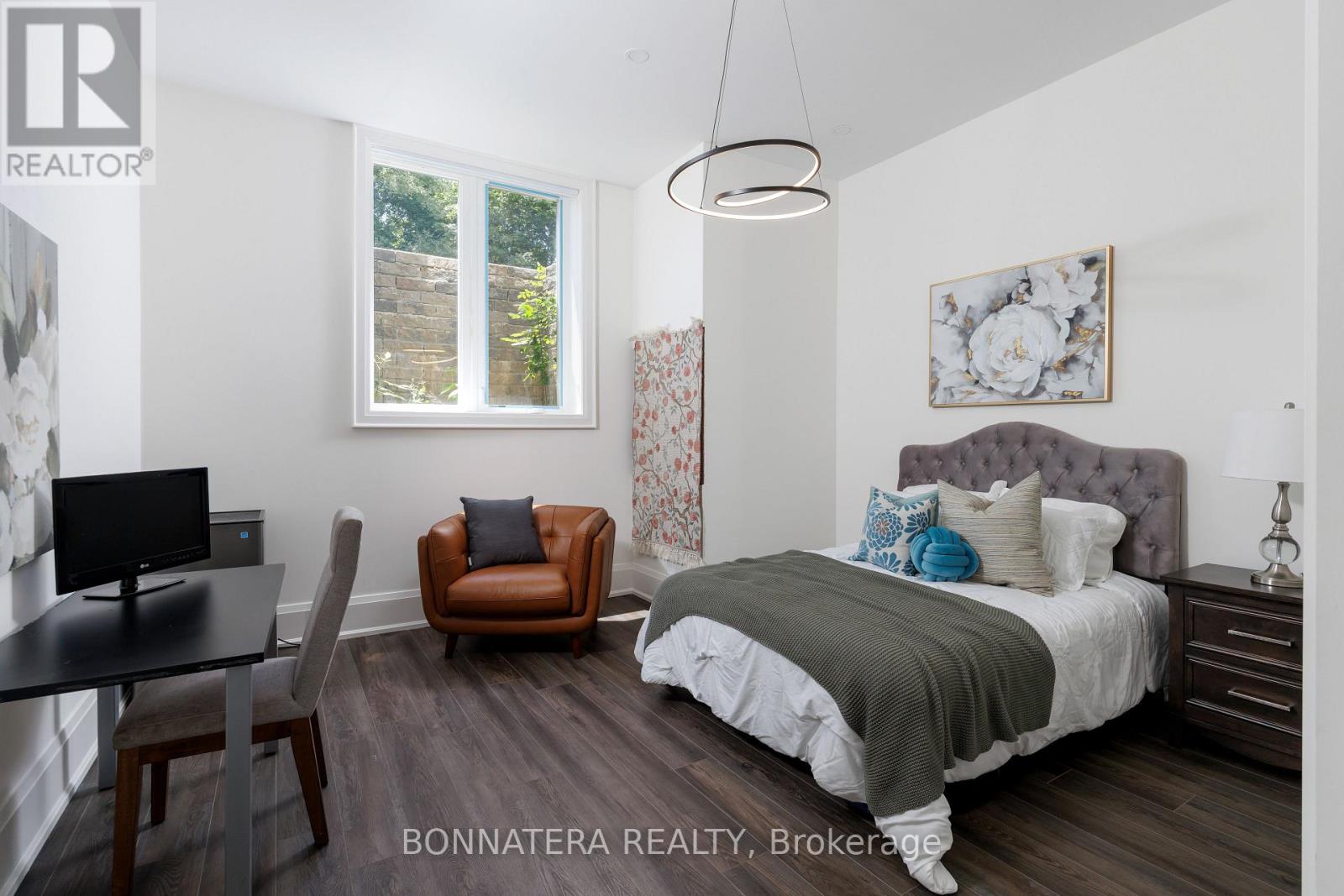 1042 Bridge Road Property Photo 48