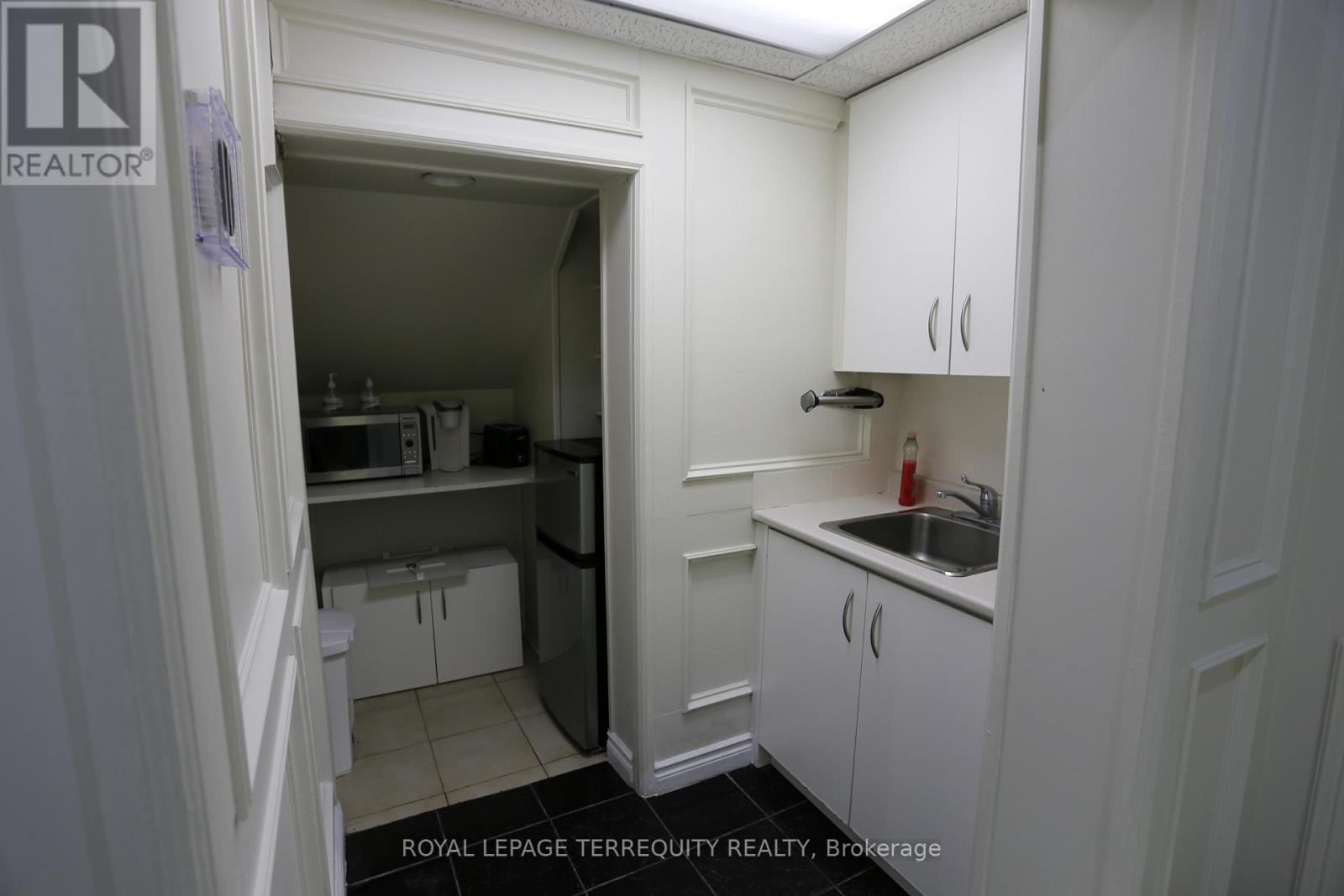 1888 Wilson Avenue Property Photo 16