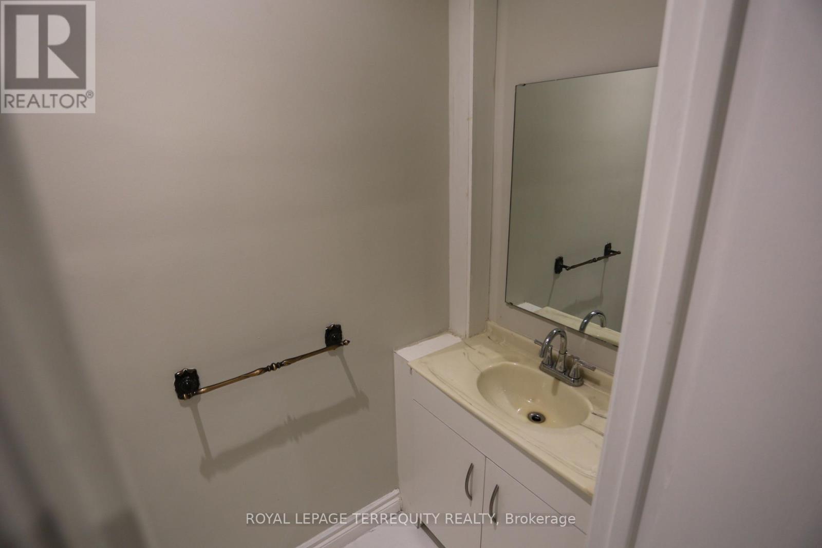 1888 Wilson Avenue Property Photo 22