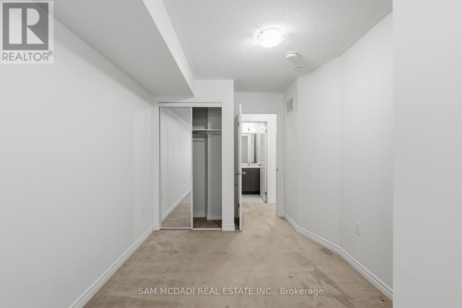 6 - 2285 Mcnab Lane Property Photo 12