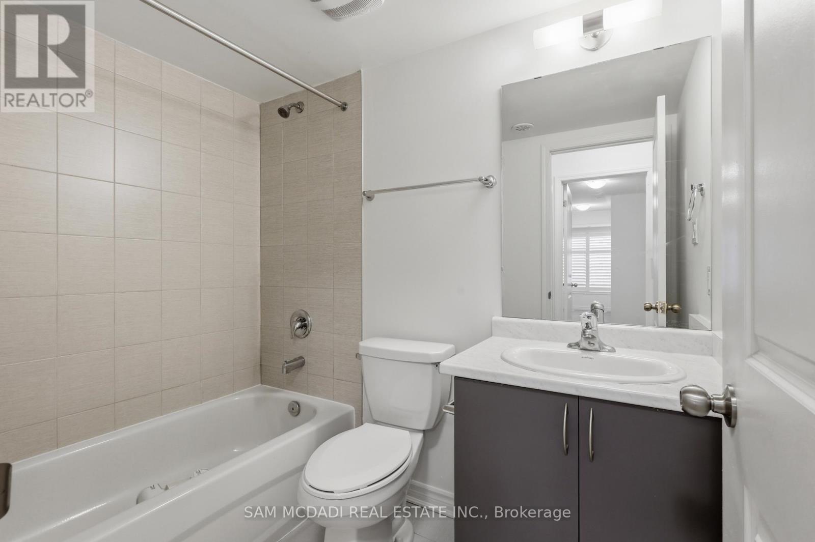 6 - 2285 Mcnab Lane Property Photo 15