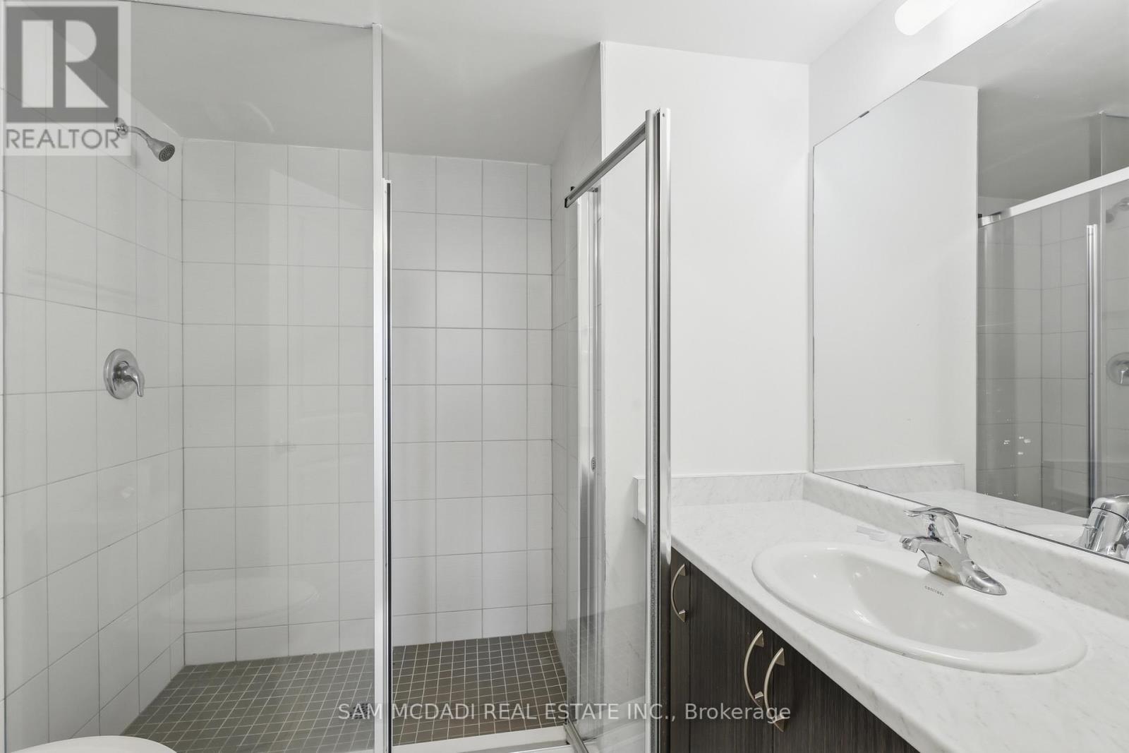 6 - 2285 Mcnab Lane Property Photo 22