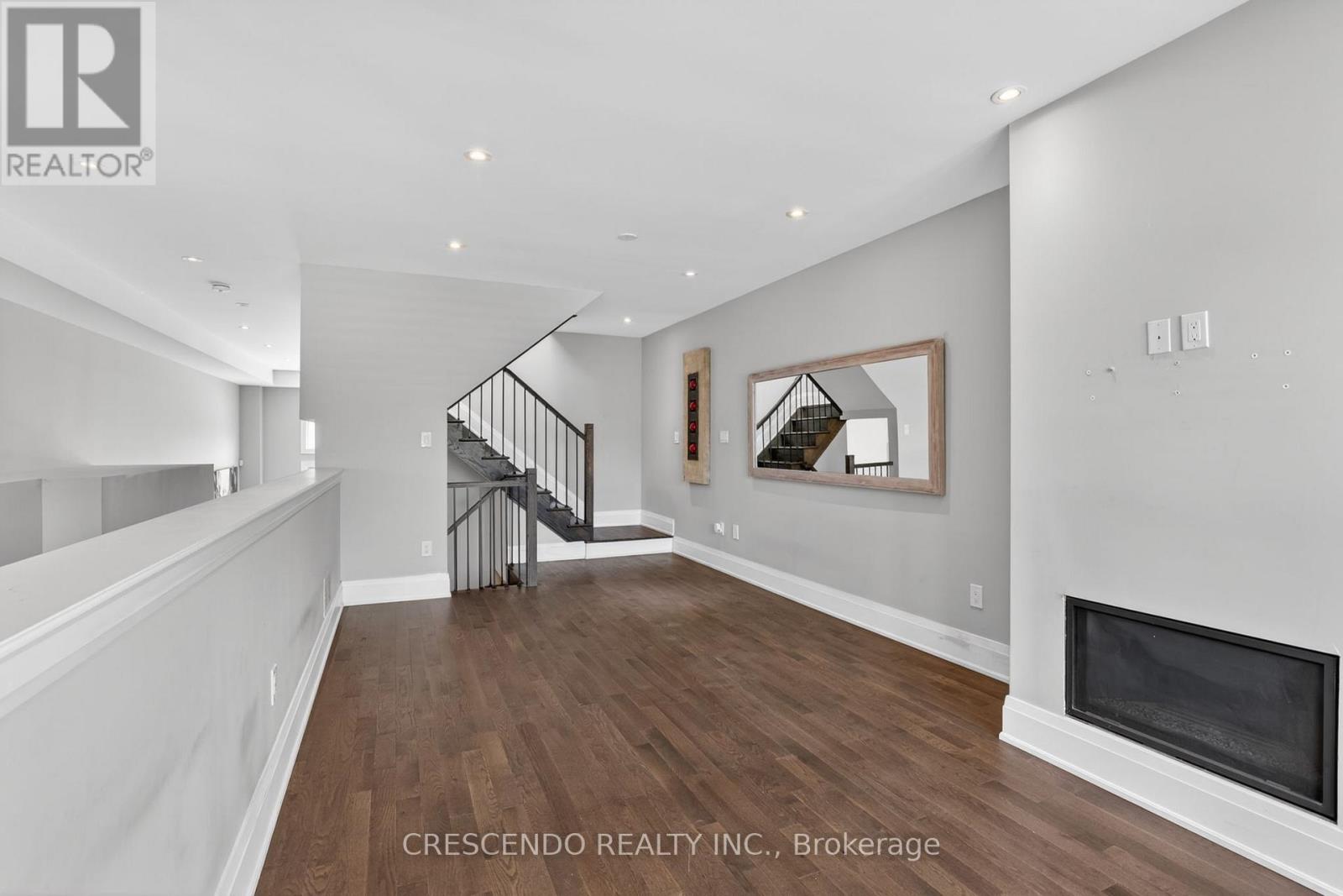 455 Rimilton Avenue Property Photo 16