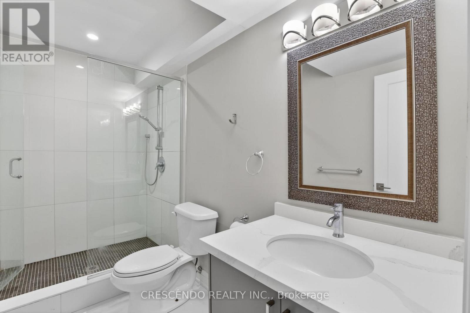 455 Rimilton Avenue Property Photo 38