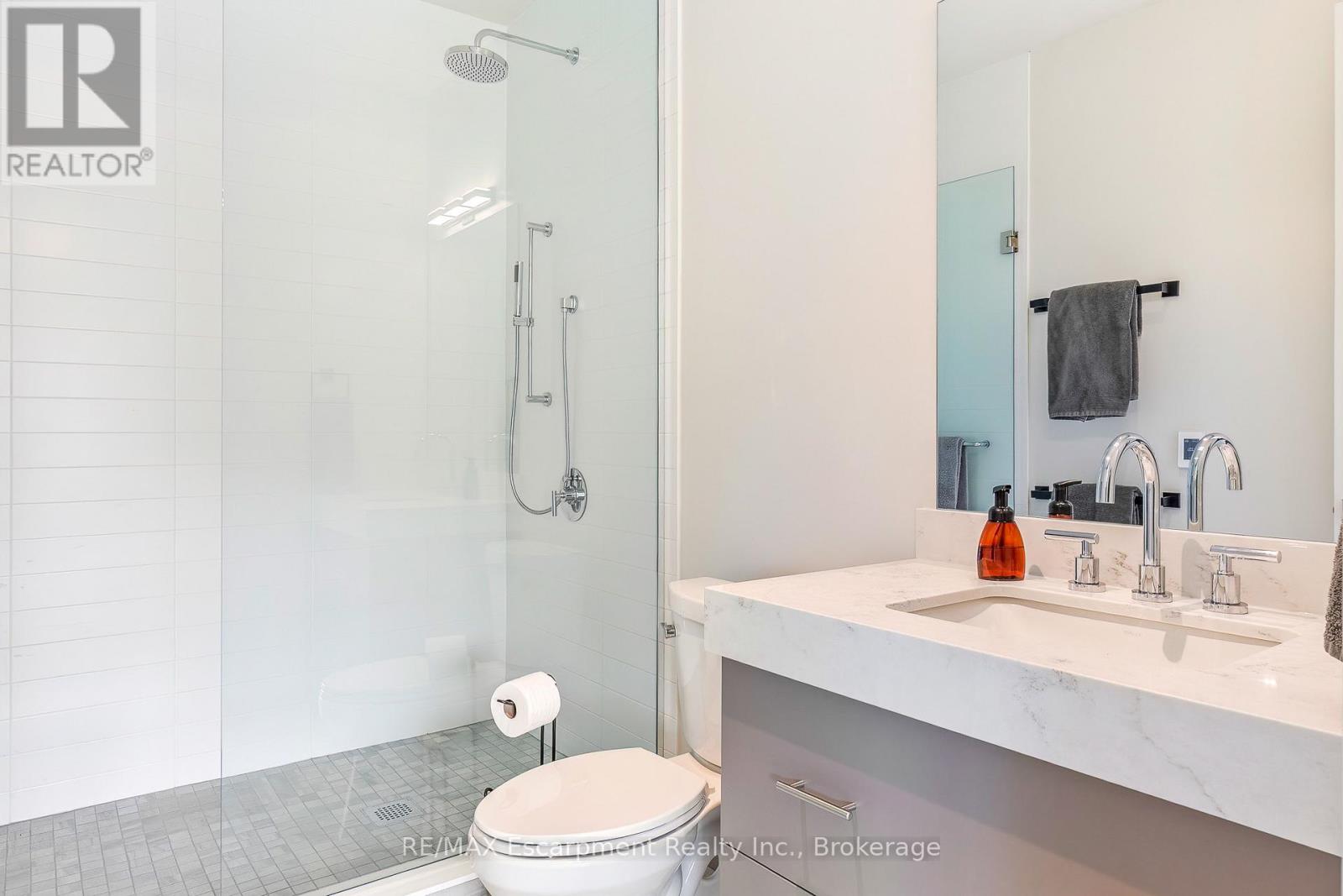 303 - 123 Maurice Drive Property Photo 28