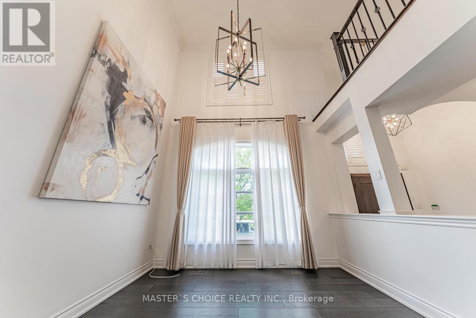 2357 Rideau Drive Property Photo 4