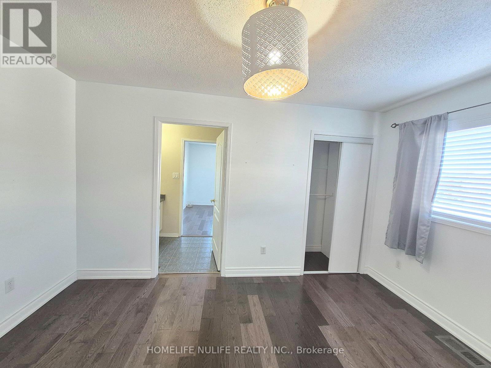 3866 Thomas Street Property Photo 7