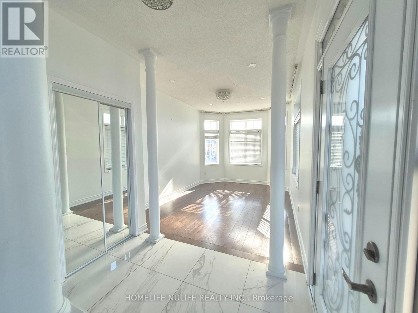 3866 Thomas Street Property Photo 12