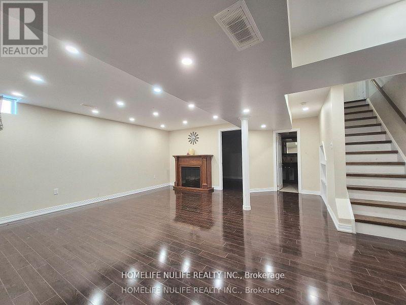 3866 Thomas Street Property Photo 13