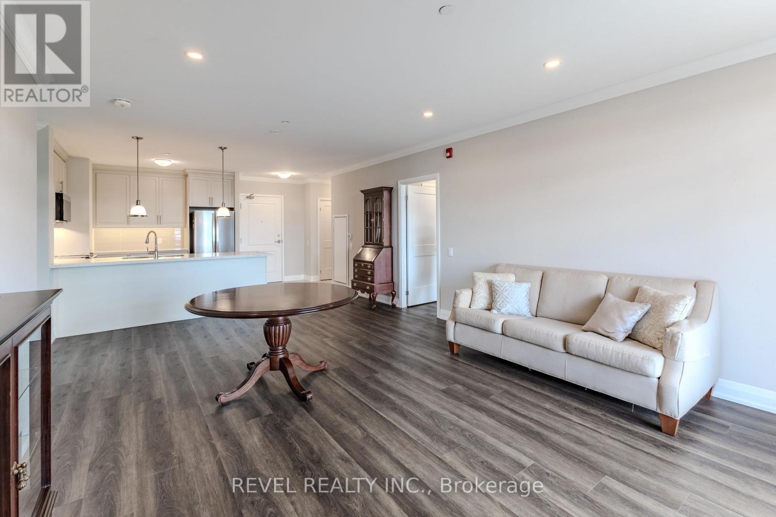 605 - 830 Megson Terrace Property Photo 2