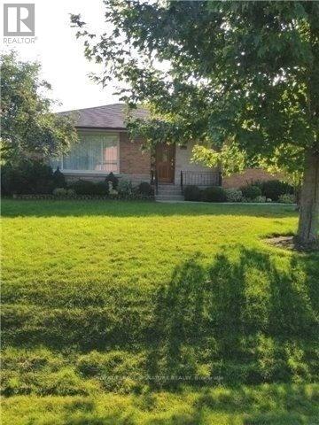 216 WALES CRESCENT Property Photo 1
