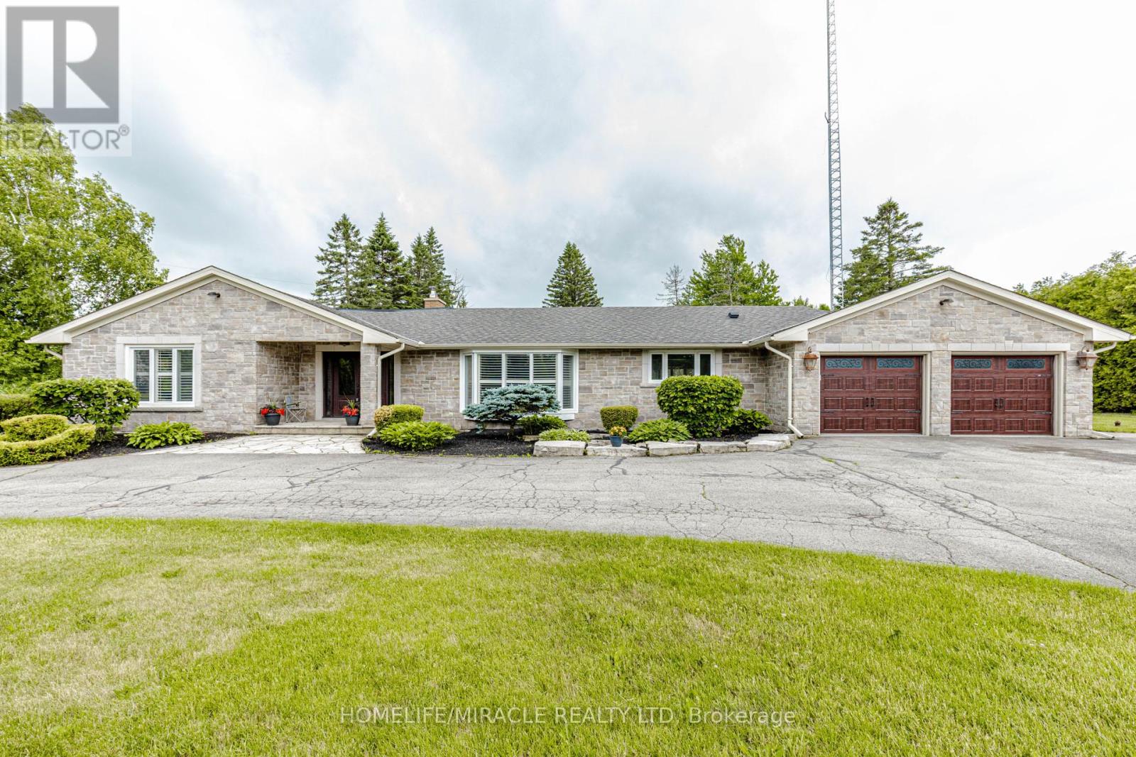 11948 Dublin Line Property Photo 2