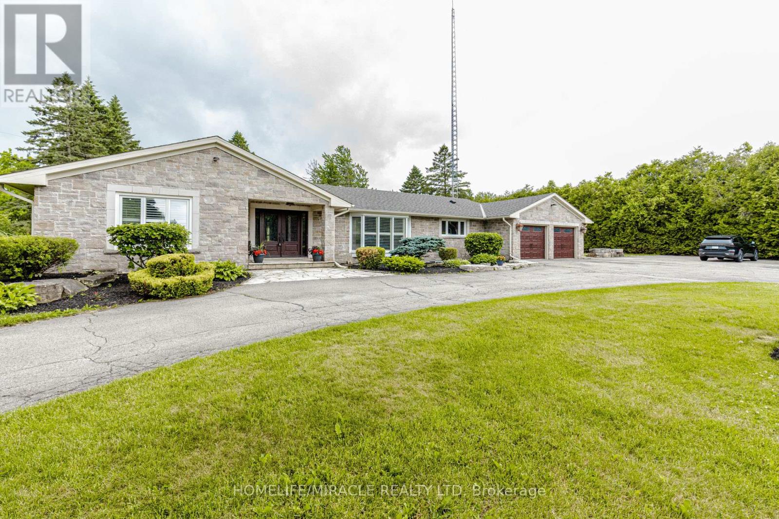 11948 Dublin Line Property Photo 6