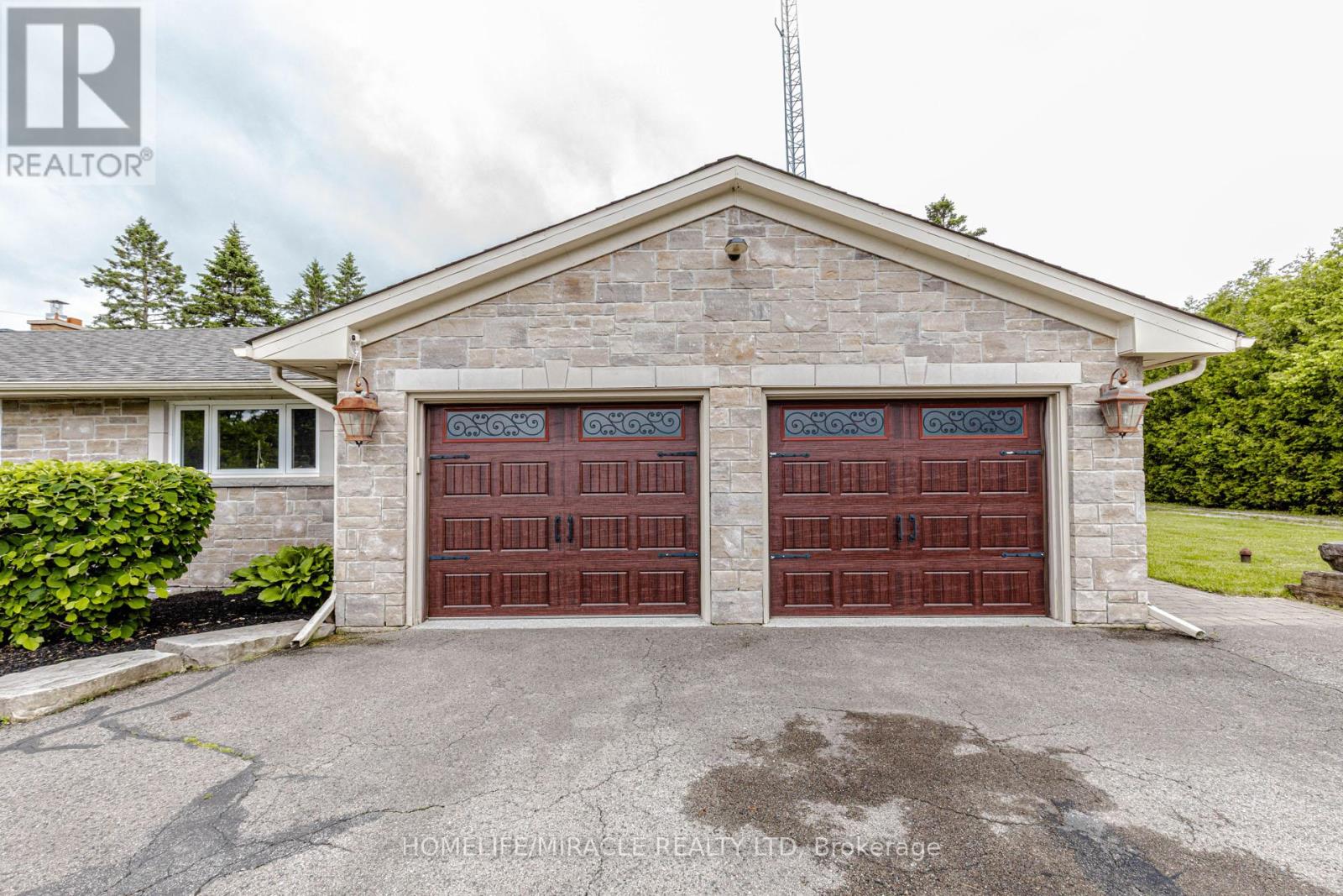 11948 Dublin Line Property Photo 7