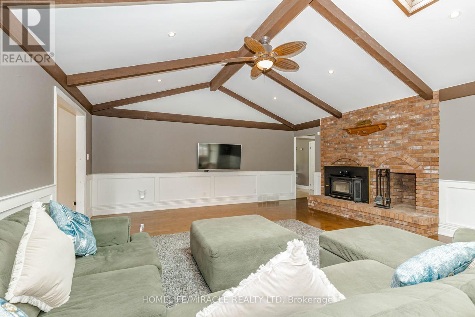 11948 Dublin Line Property Photo 16