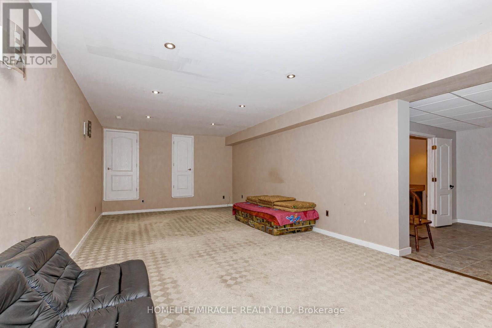 11948 Dublin Line Property Photo 36