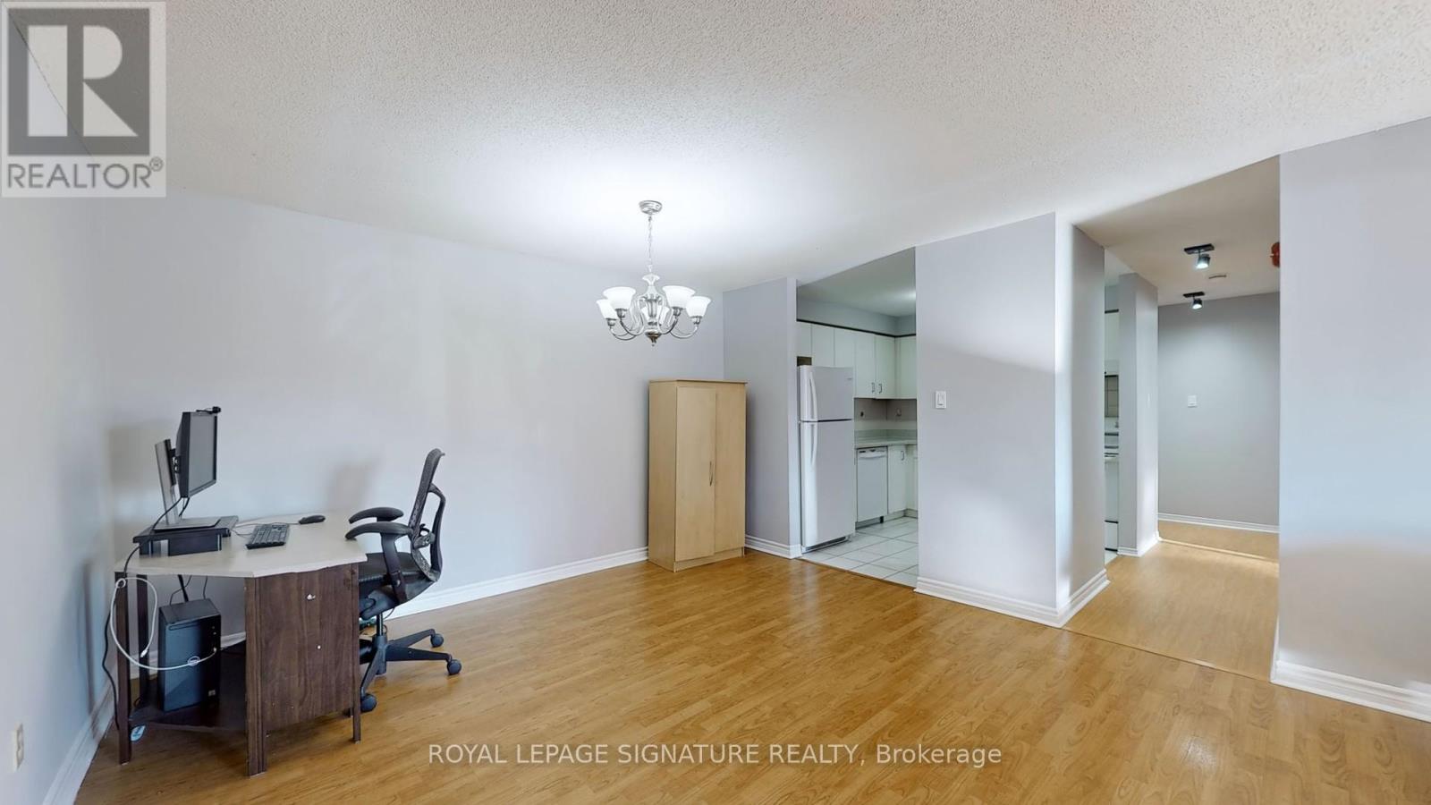 103b - 211 Forum Drive Property Photo 11