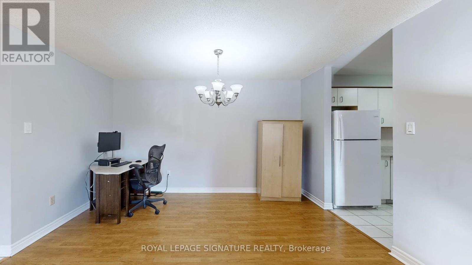 103b - 211 Forum Drive Property Photo 12