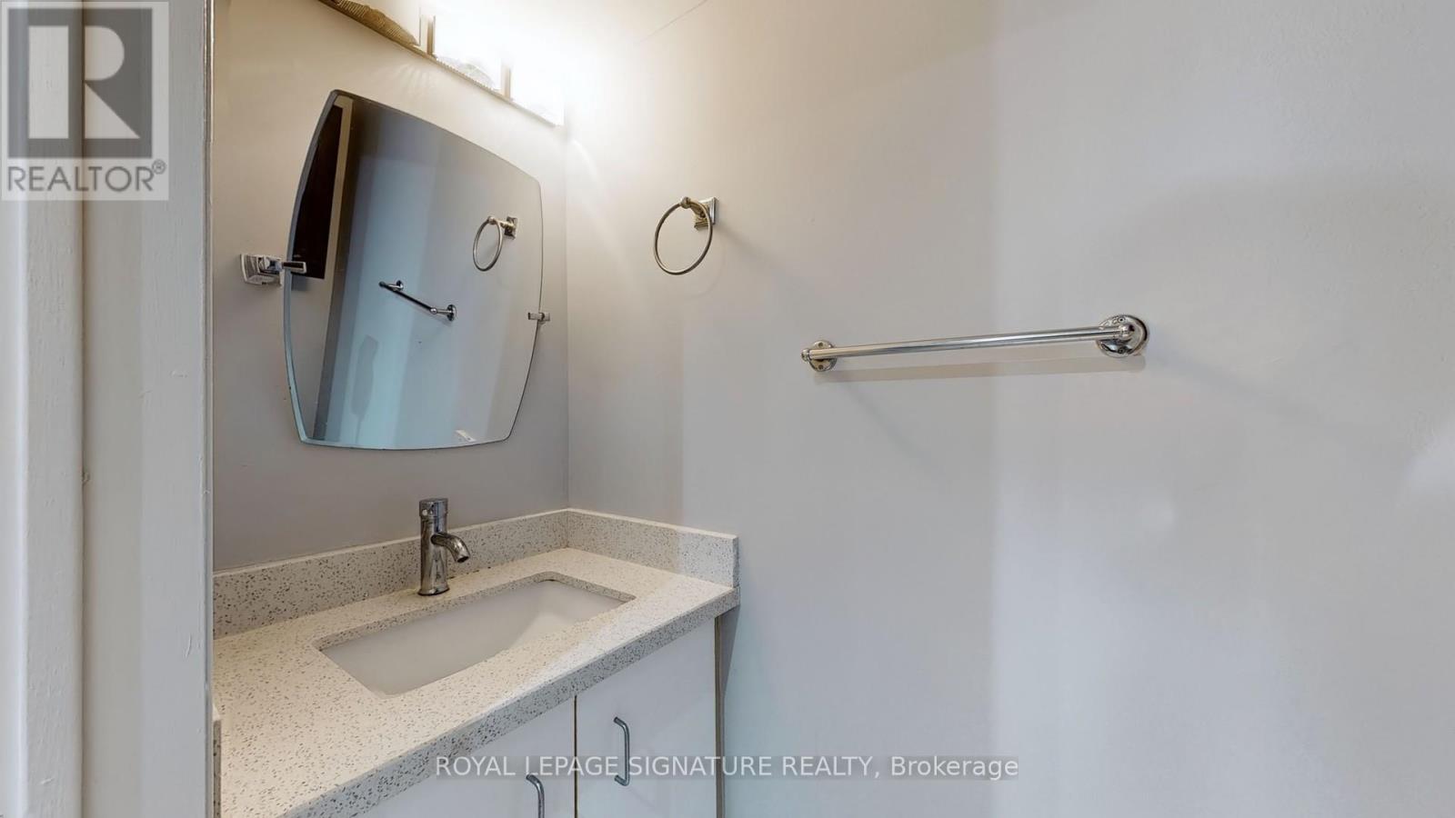 103b - 211 Forum Drive Property Photo 20