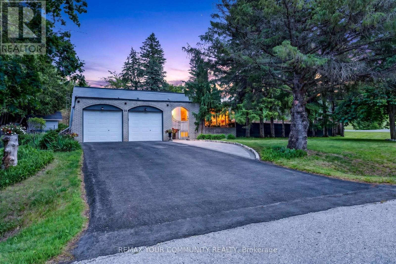 44 Pineridge Drive Property Photo 1