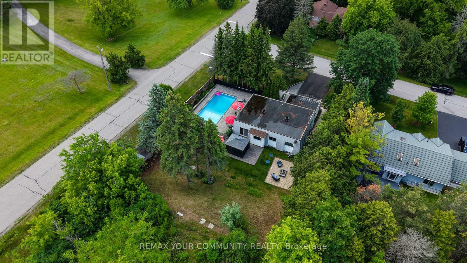 44 Pineridge Drive Property Photo 43
