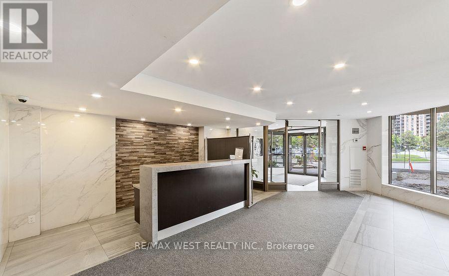1512 - 234 Albion Road Property Photo 3