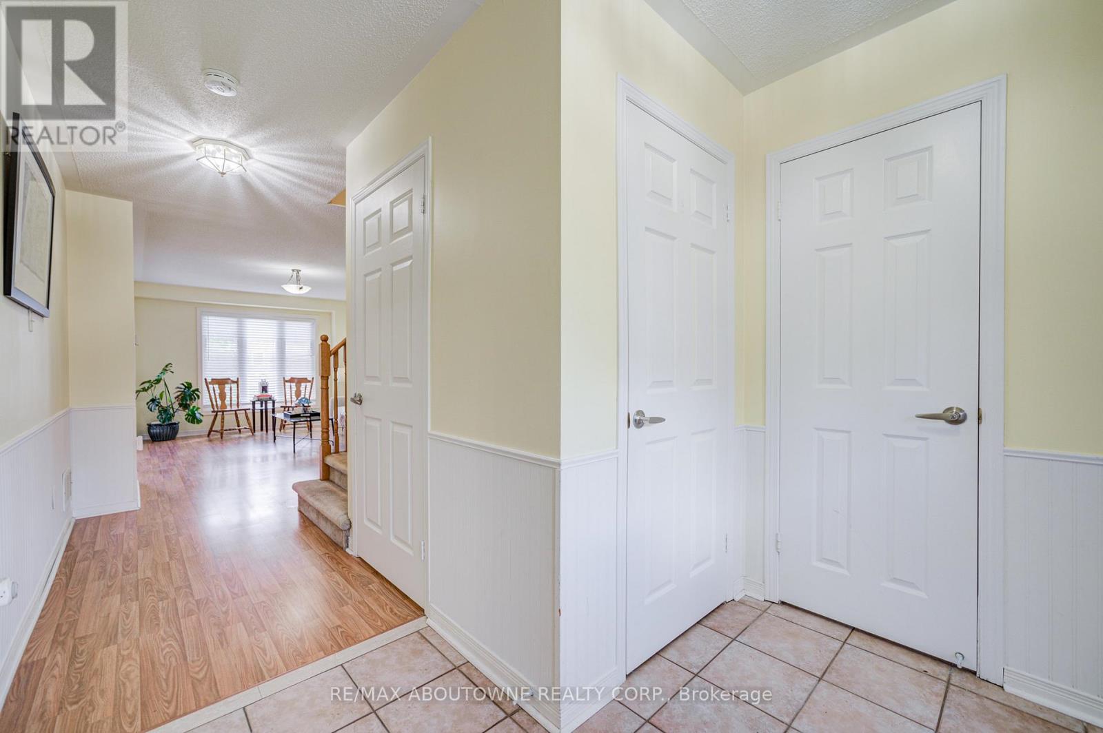 5128 Falconcrest Drive Property Photo 5