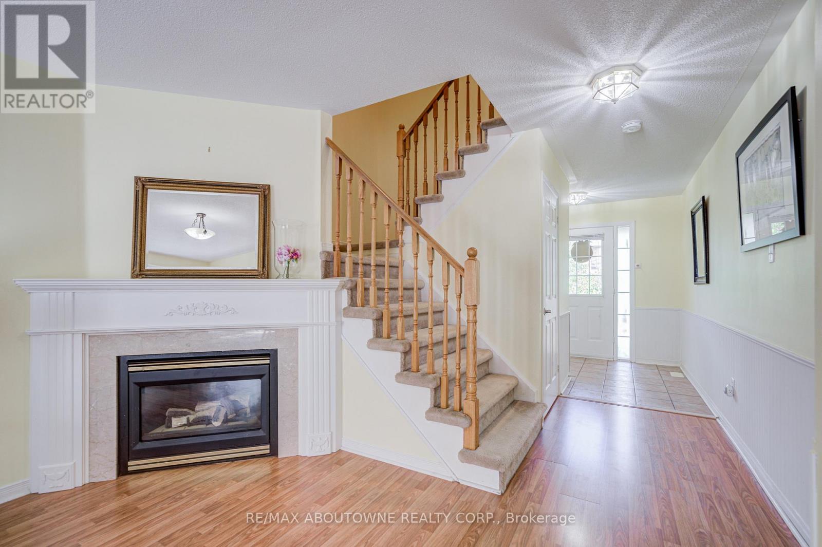 5128 Falconcrest Drive Property Photo 9