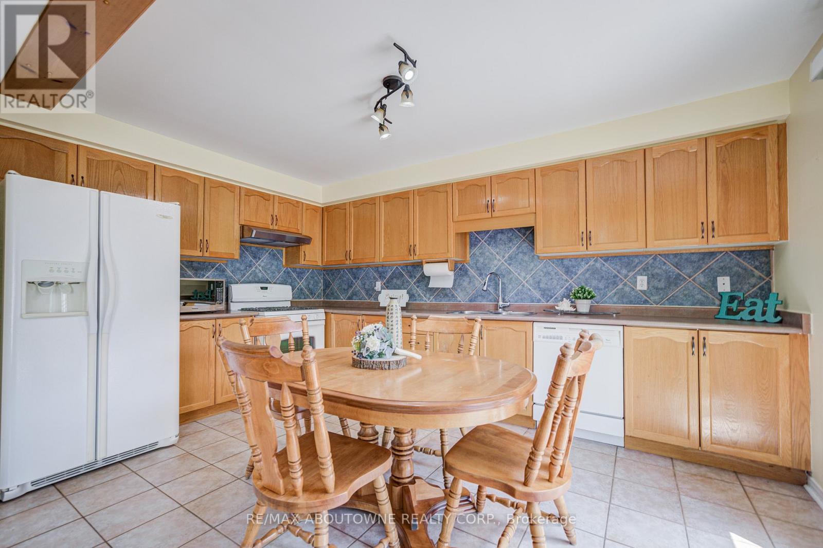 5128 Falconcrest Drive Property Photo 17