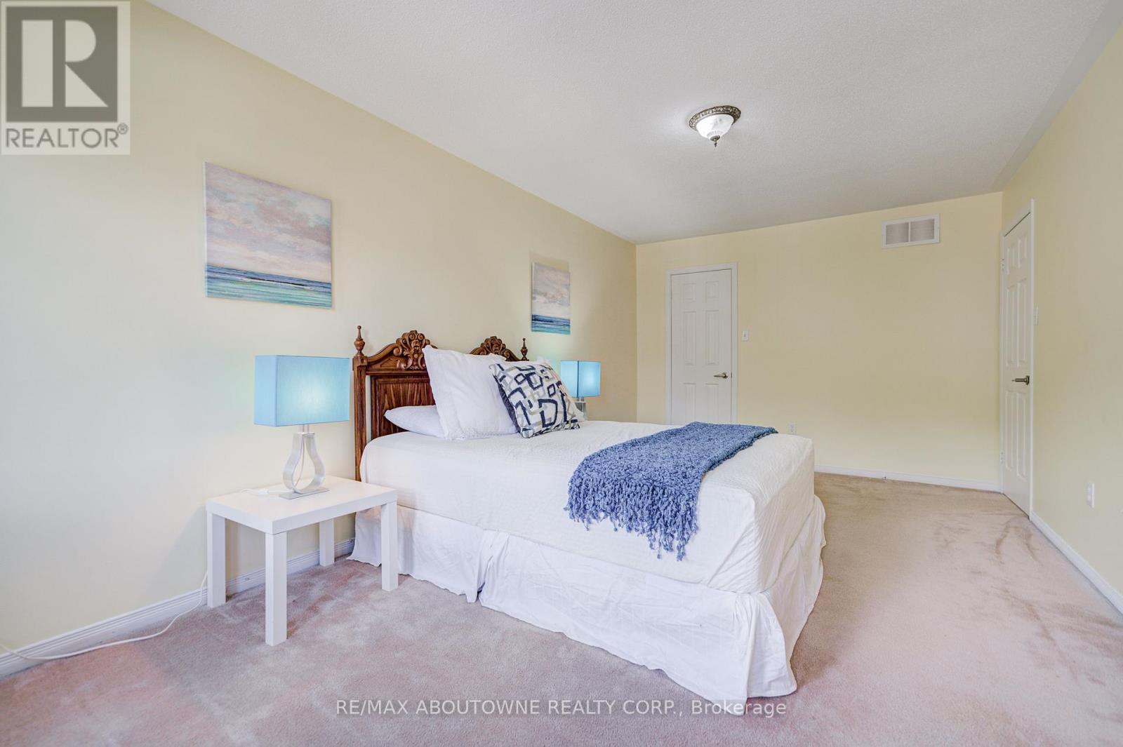 5128 Falconcrest Drive Property Photo 28