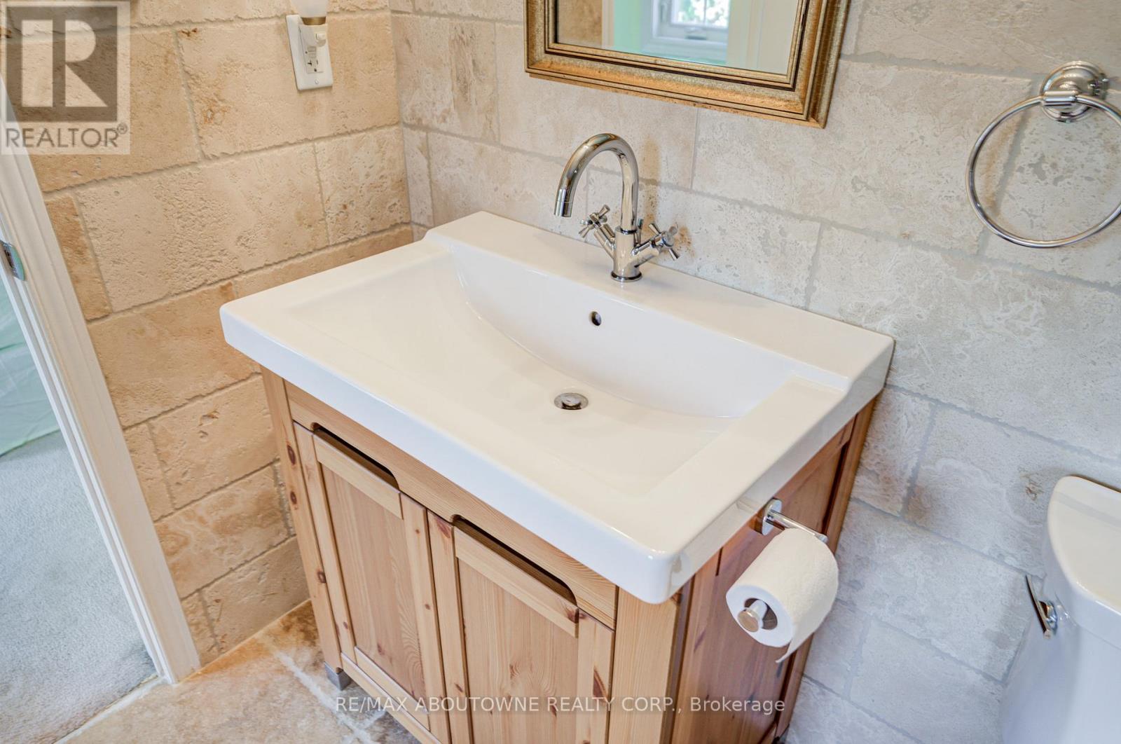 5128 Falconcrest Drive Property Photo 31