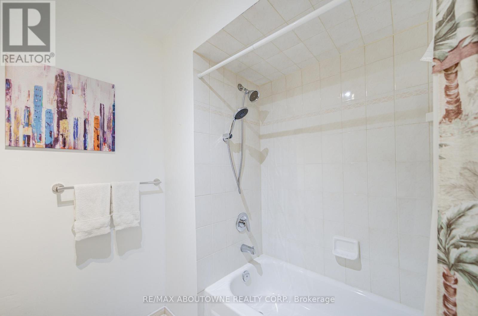 5128 Falconcrest Drive Property Photo 36