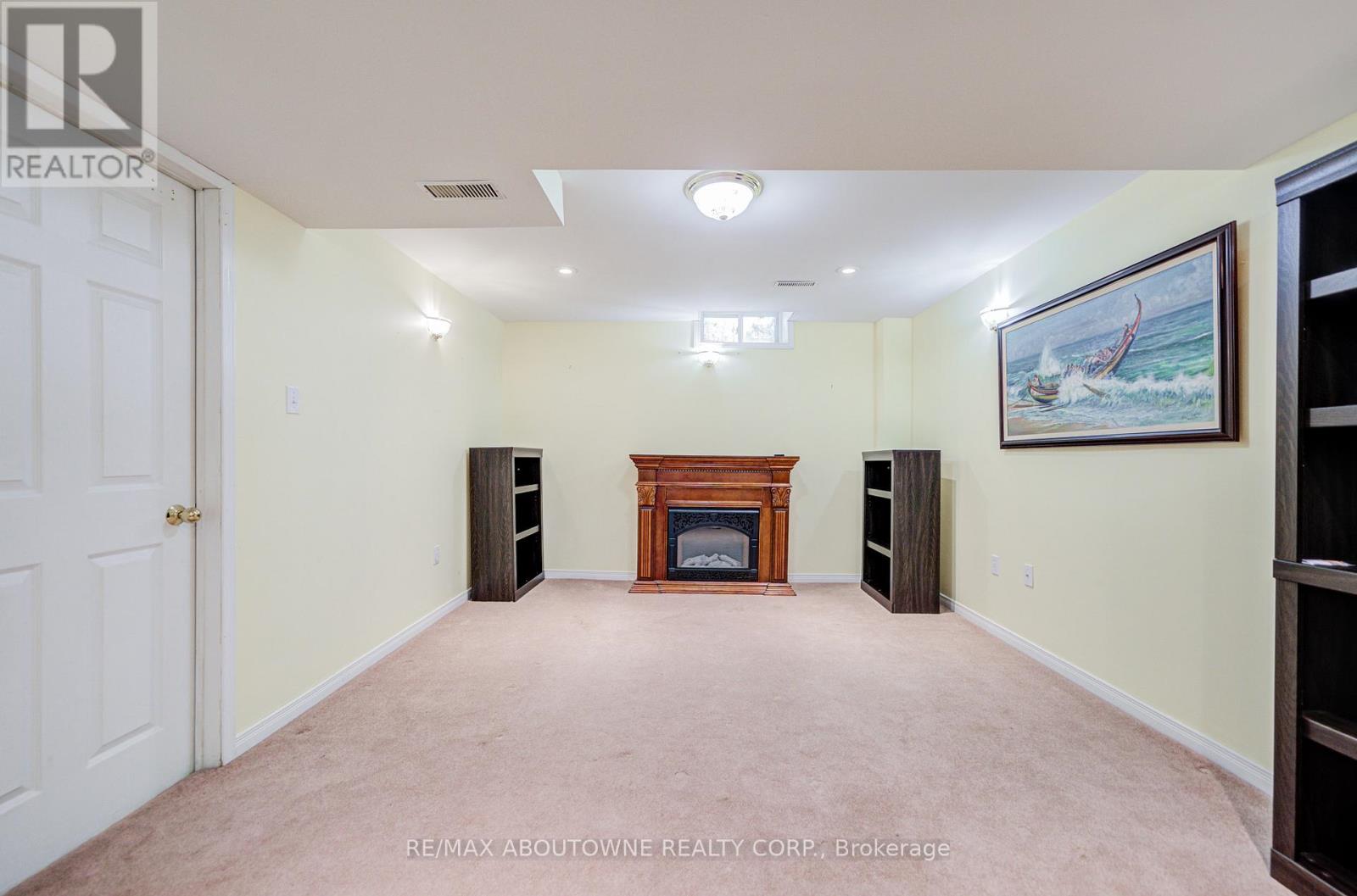 5128 Falconcrest Drive Property Photo 37