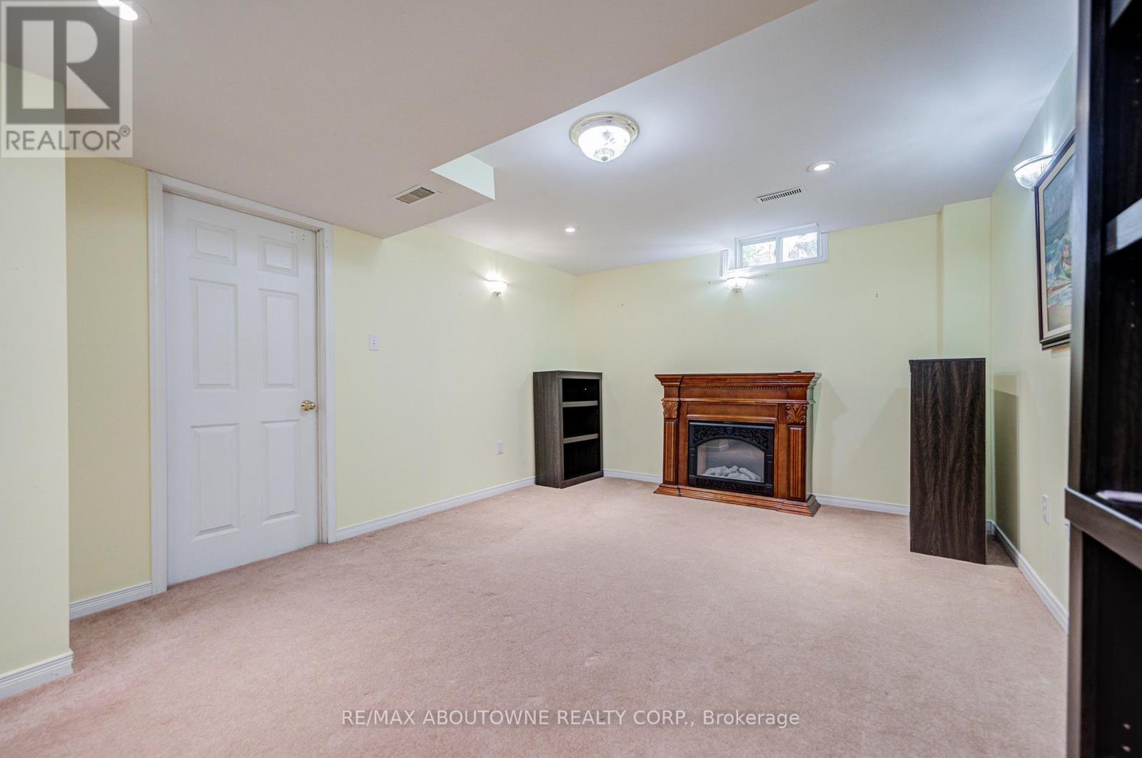 5128 Falconcrest Drive Property Photo 38