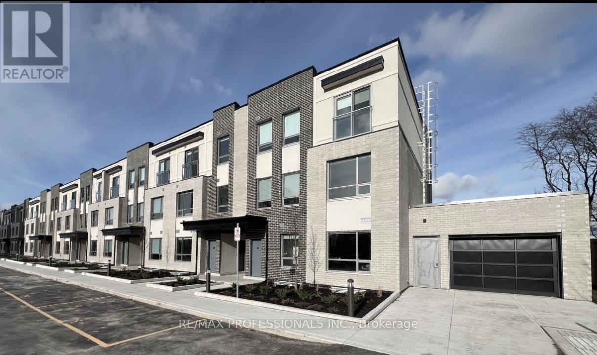 121 - 62 DIXFIELD DRIVE