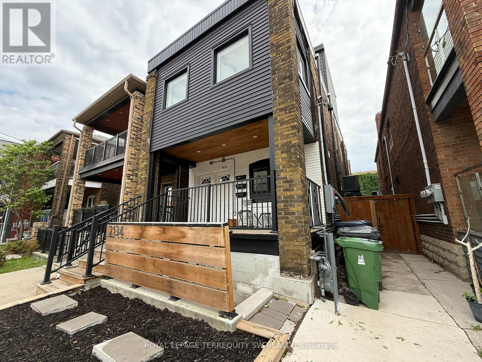 1 Lower - 2134 Dundas Street W Property Photo 1