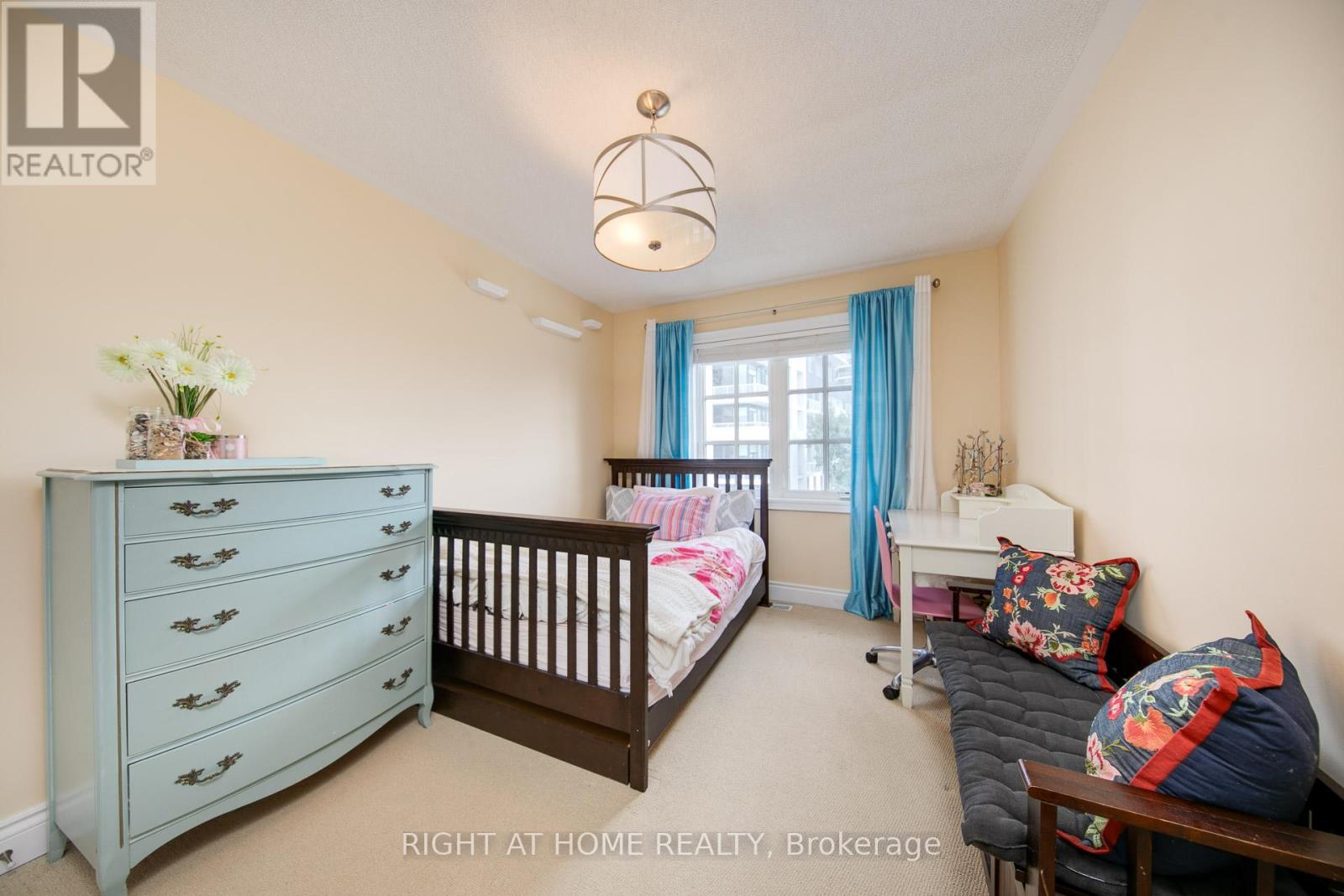 10 - 120 Bronte Road Property Photo 24