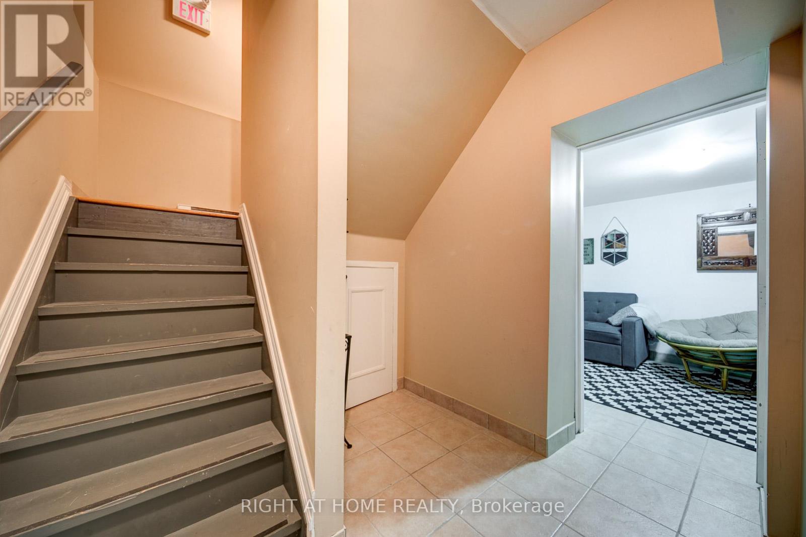 10 - 120 Bronte Road Property Photo 36