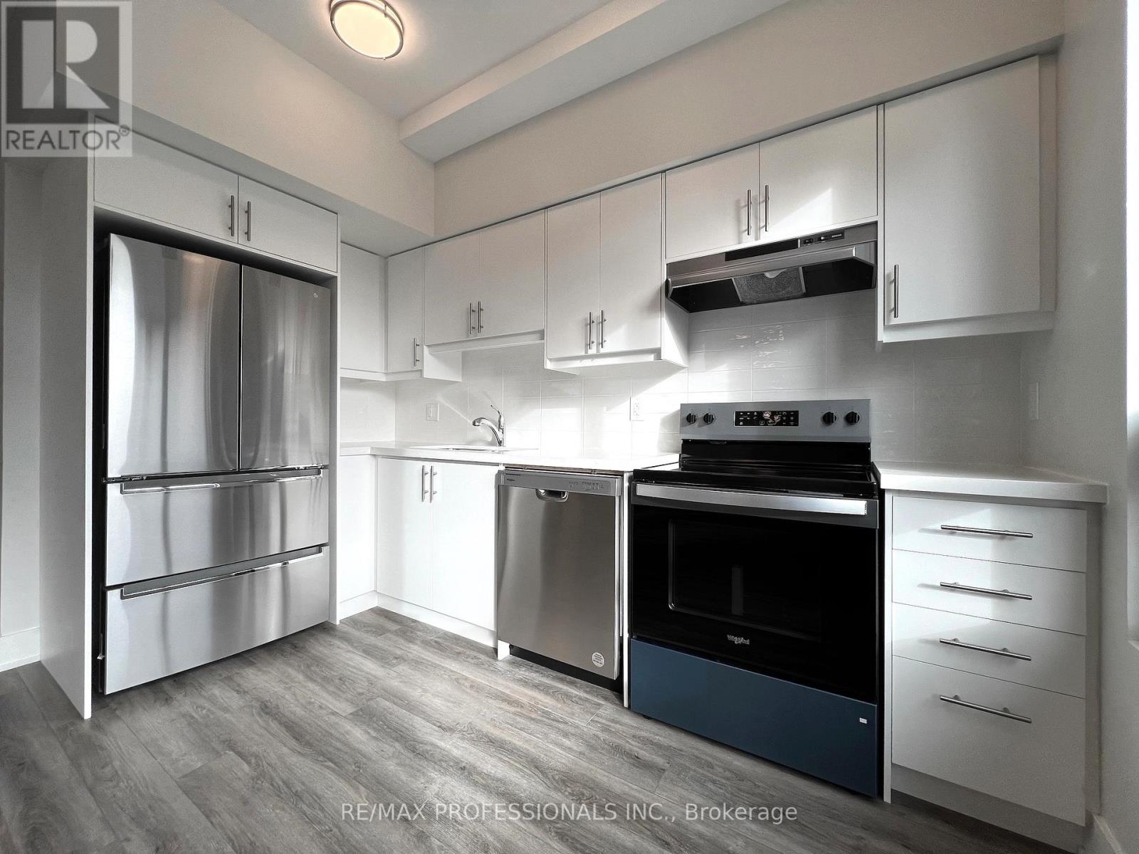 102 - 62 Dixfield Drive Property Photo 10