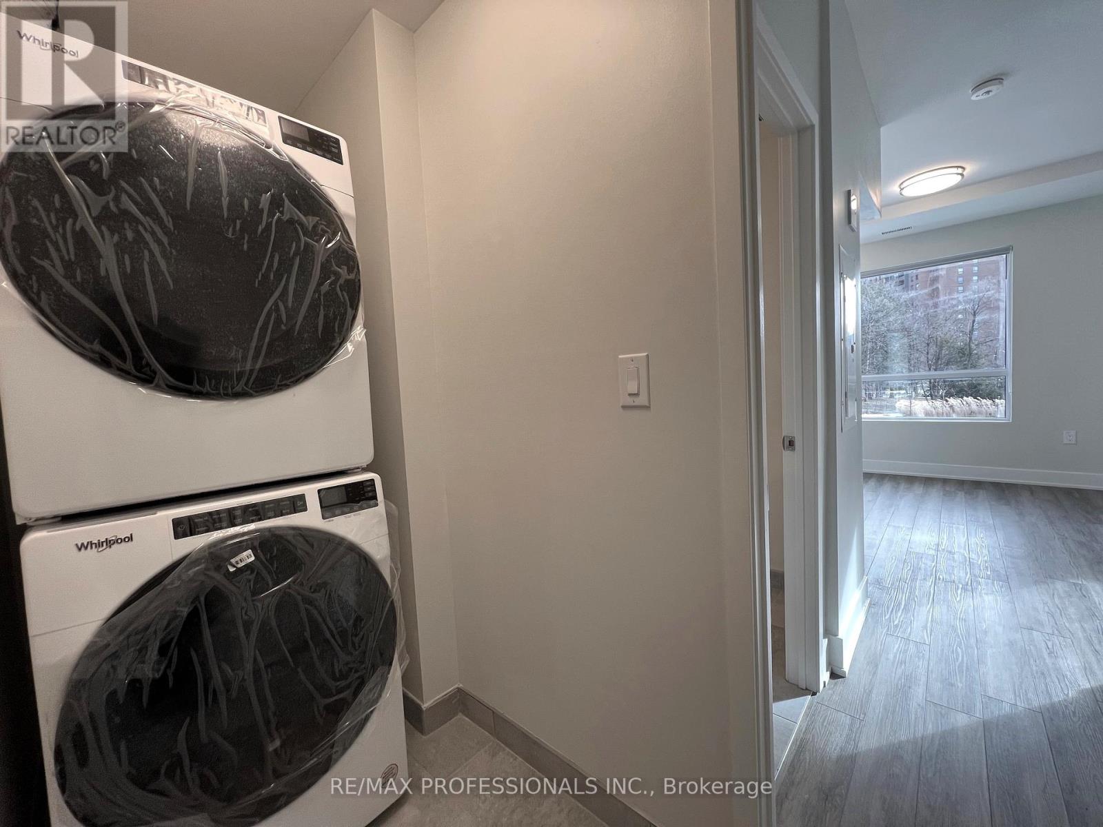 102 - 62 Dixfield Drive Property Photo 15