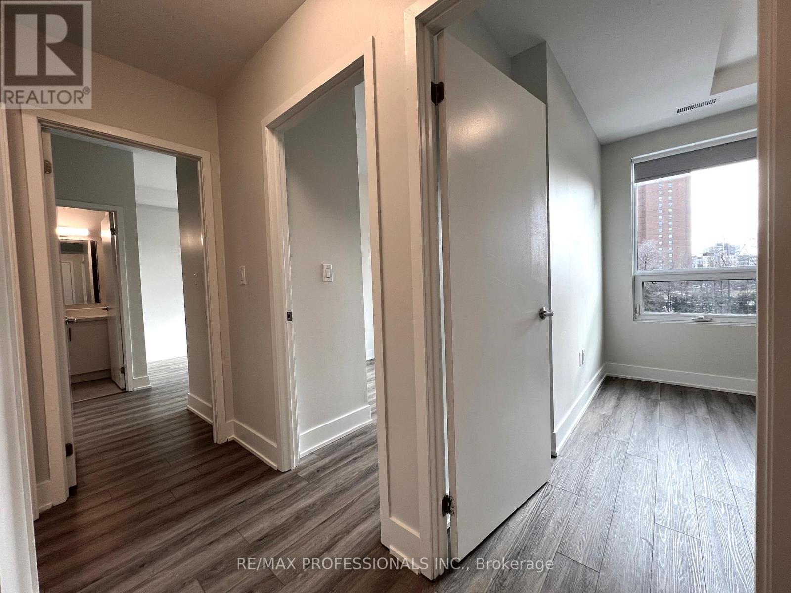 102 - 62 Dixfield Drive Property Photo 20