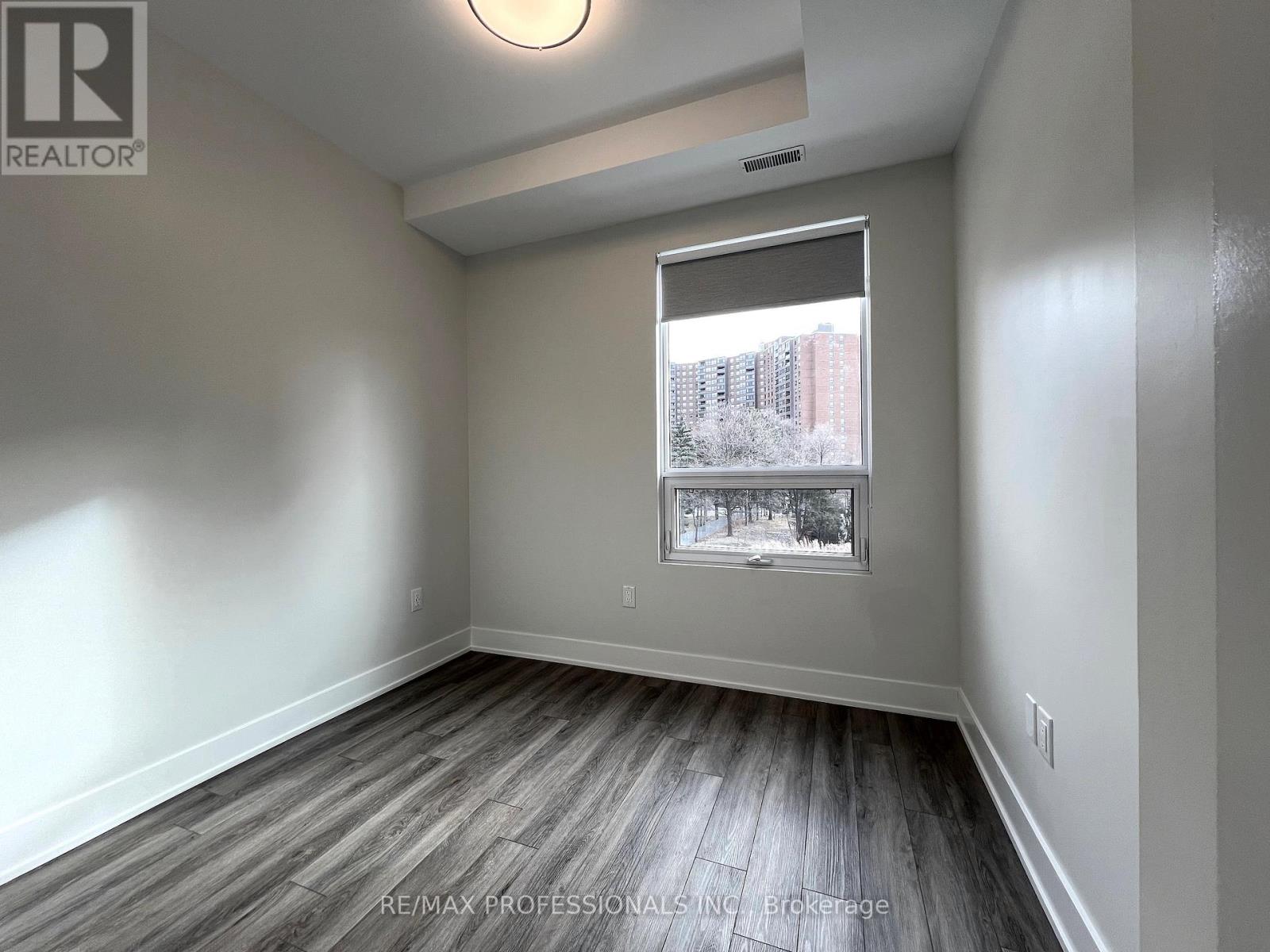102 - 62 Dixfield Drive Property Photo 22