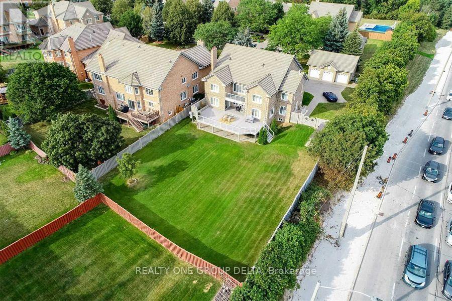 1918 Royal Credit Boulevard Property Photo 2
