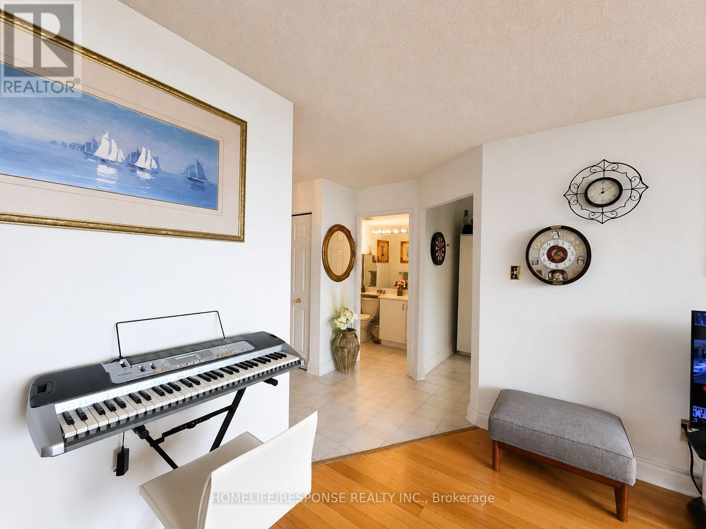 1601 - 55 Elm Drive W Property Photo 6