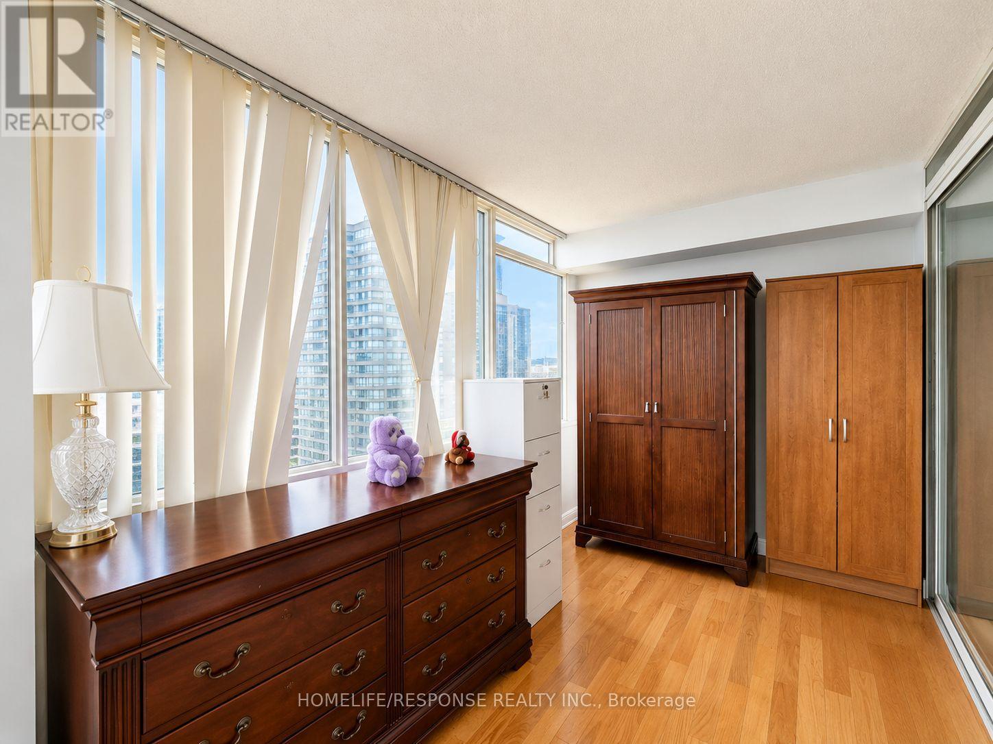1601 - 55 Elm Drive W Property Photo 16