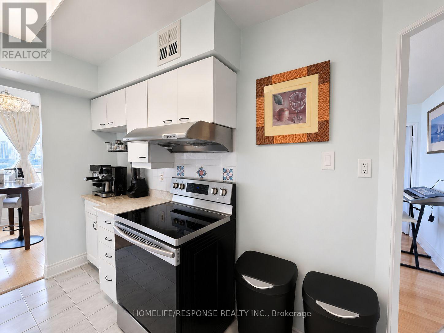 1601 - 55 Elm Drive W Property Photo 17