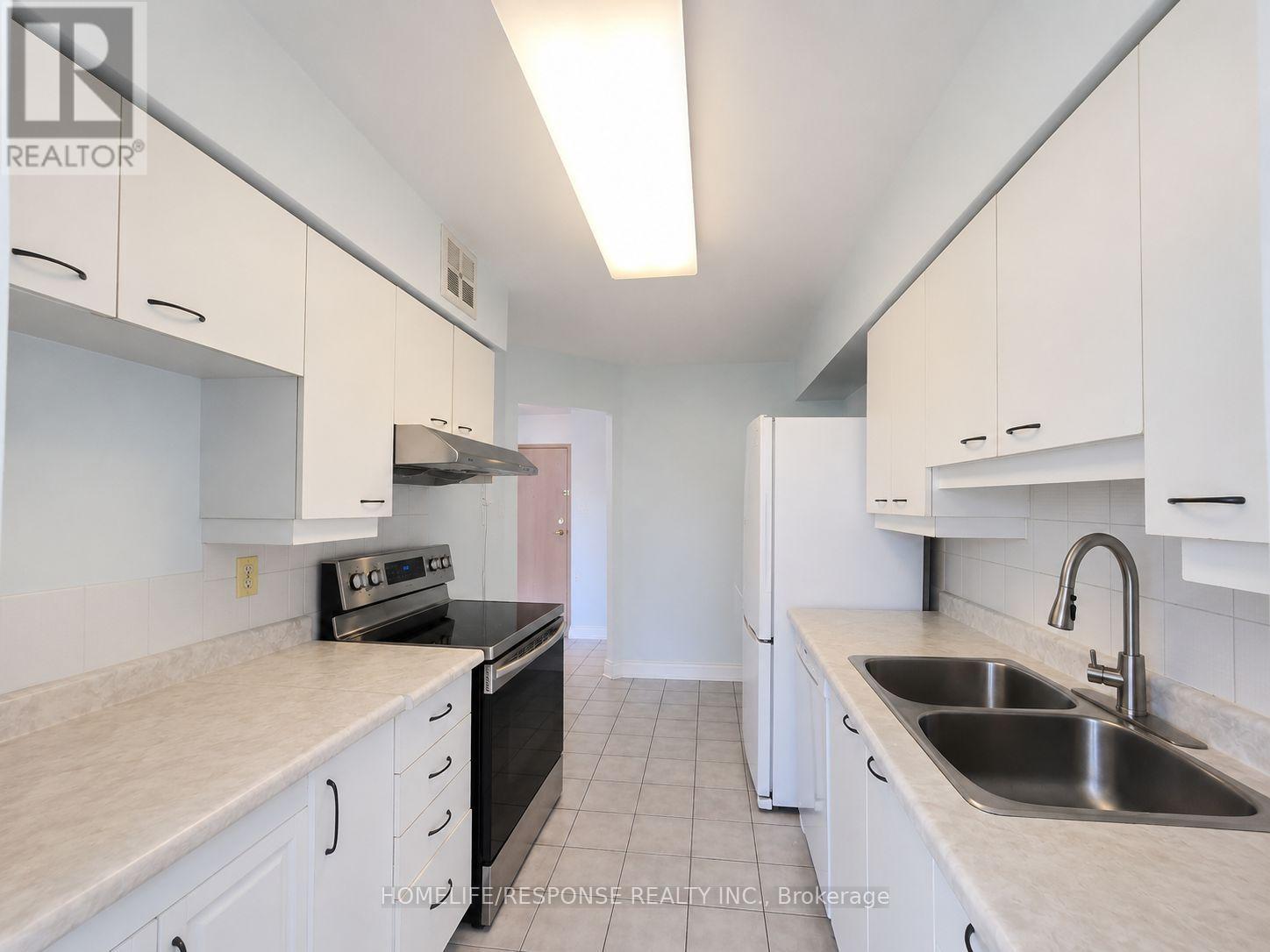 1601 - 55 Elm Drive W Property Photo 18