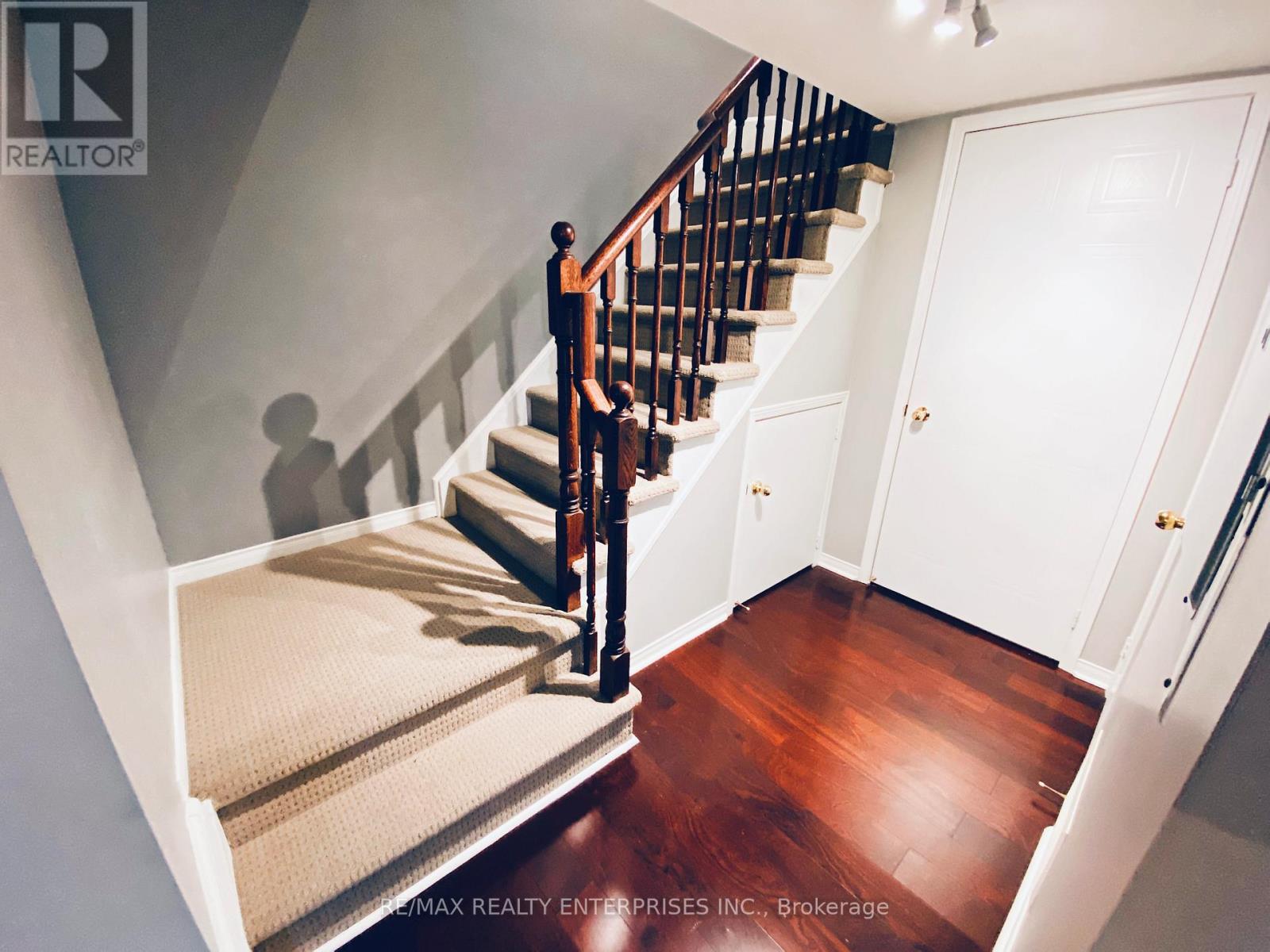 145 - 4975 Southampton Drive Property Photo 10